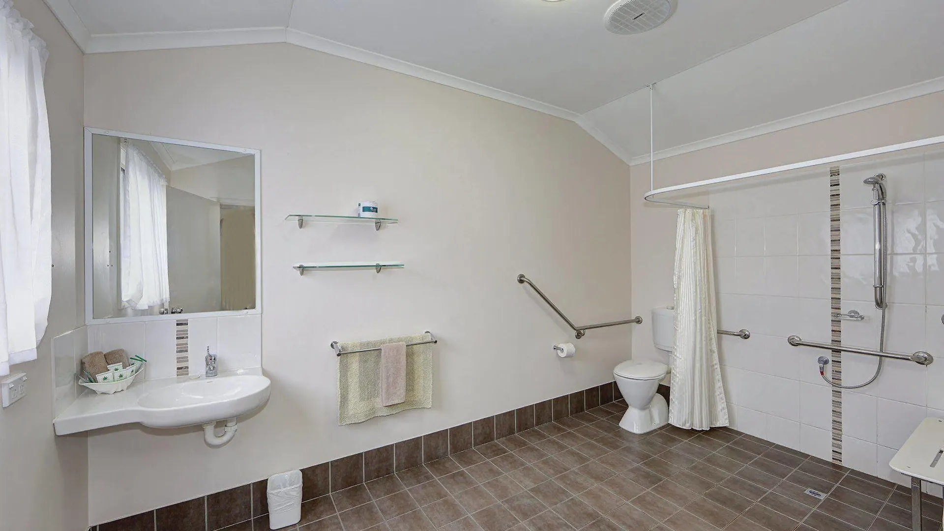 Dalby Tourist Park Hotel